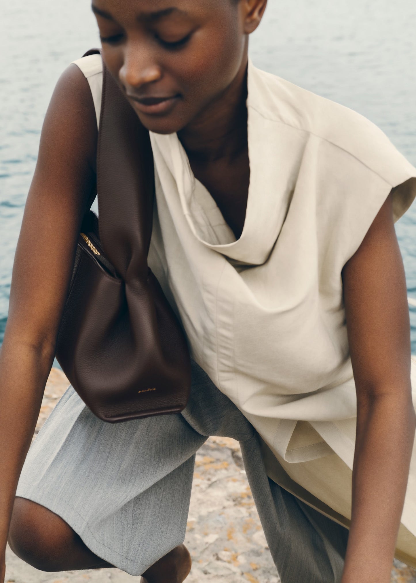 Numéro Neuf East West - Ébène Grainé
