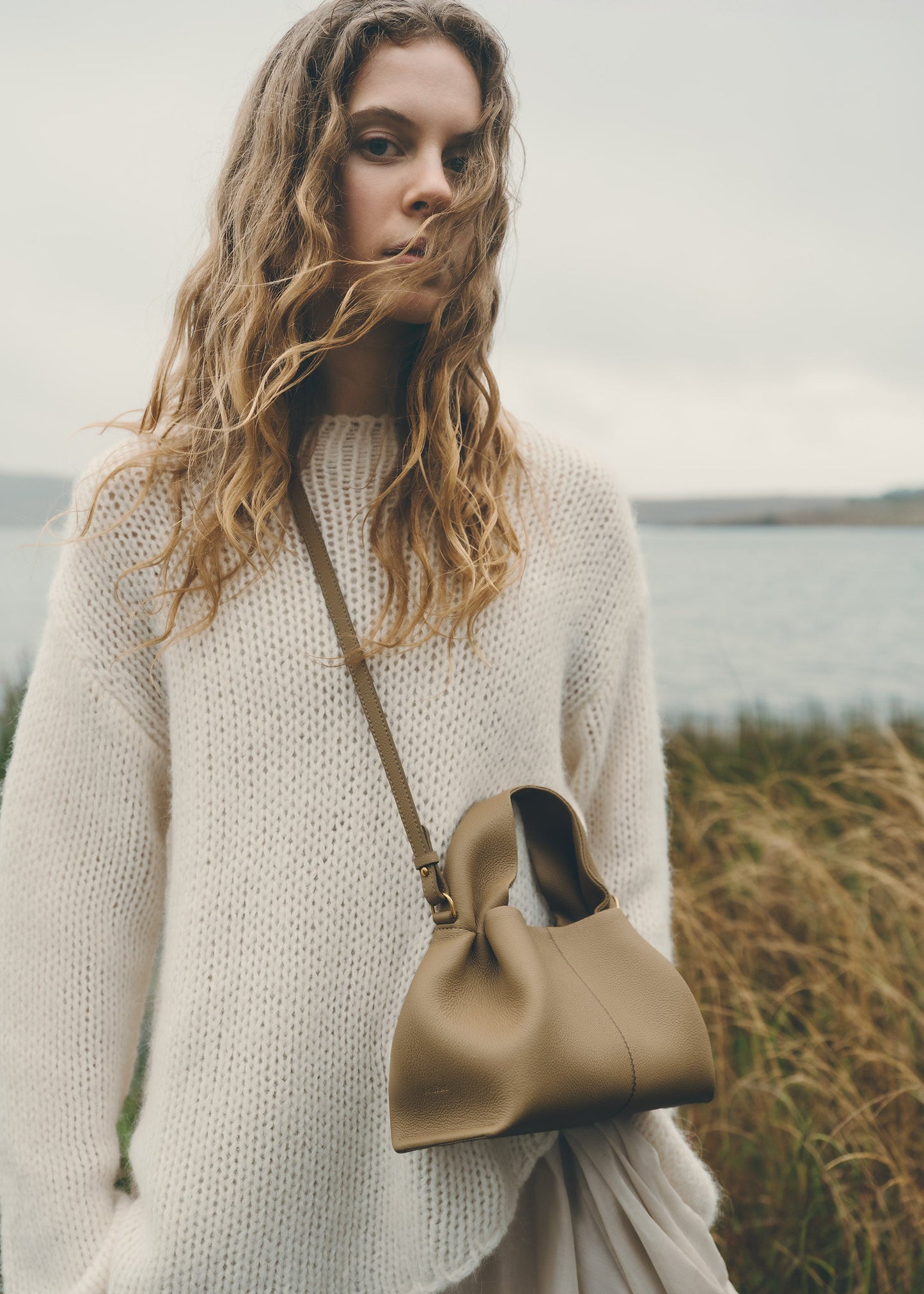 Numéro Neuf Mini - Olive Fumée Grainé